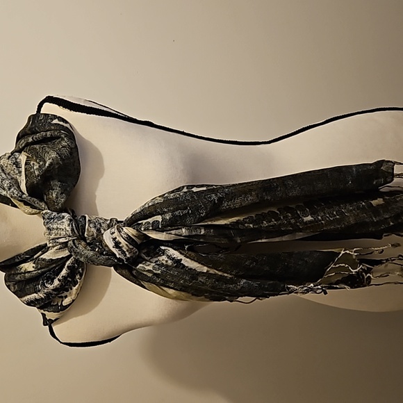 Large Black & Gray Scarf W/Tassels #W-720 - Picture 7 of 12